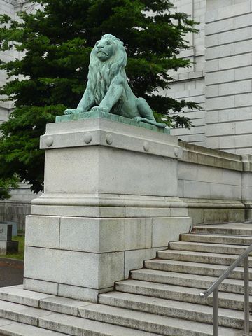 やっぱり、口を閉じてました