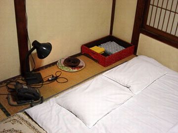 ちょいの間の御休憩所として使えんではないか