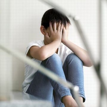 学校にもあがらないような子が、自殺なんかしますか?
