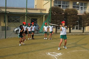 で、平和にやってたわけなんだけど……