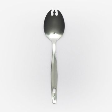 スプーンの先っぽが割れてて、そこで食材を突き刺せるようになってました