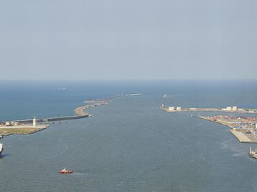 信濃川から海に出て