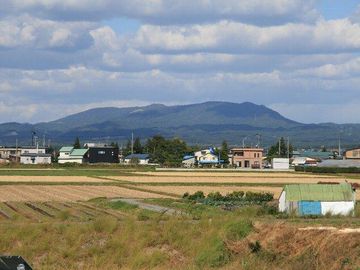 あれが梵珠山地ですね