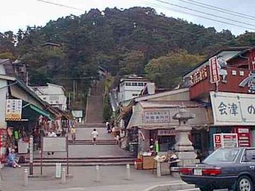 飯盛山の土産物屋