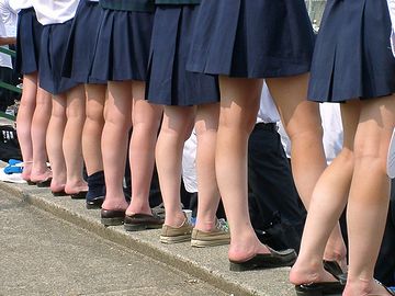 ナマ脚なんて、あり得ないでしょ