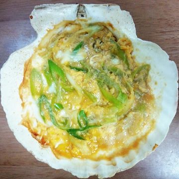 『六兵衛』さんでは万能ネギですが、このように長ネギを使っても美味しそうです