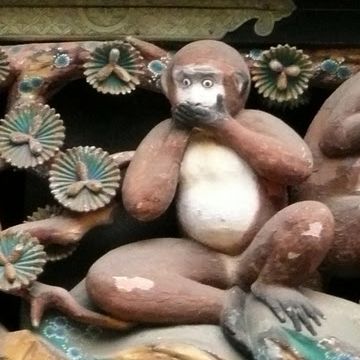何で口塞ぐのよ!