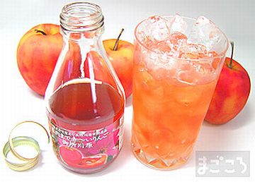 ポーランドでは、ウォッカのチェイサーとして、りんごジュースを飲むとか。割って飲めばいいのに。