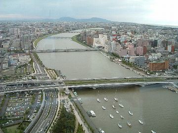 新潟は、信濃川の河口