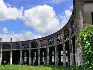 神殿のような「豊後森機関庫」