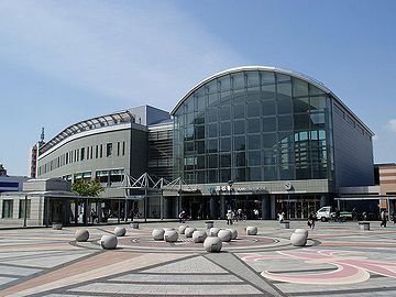 『高松駅』。立派ですねー。『新潟駅』なんて、比べ物にならんです。情けない。