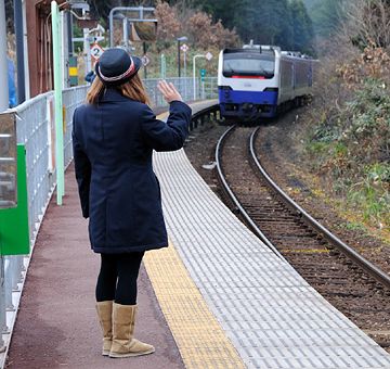 制服着た、観光駅長