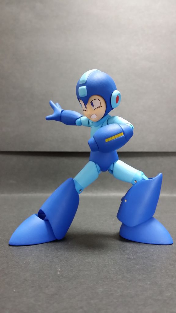 ４インチネル ロックマン かっこいいポーズで撮りたい