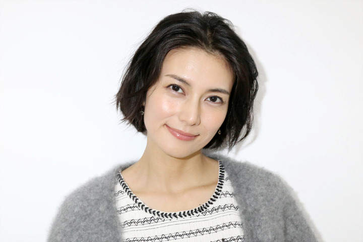 画像 柴咲コウに賛否 35歳セーラー服に大差 ミコさんの話題ニュースまとめ