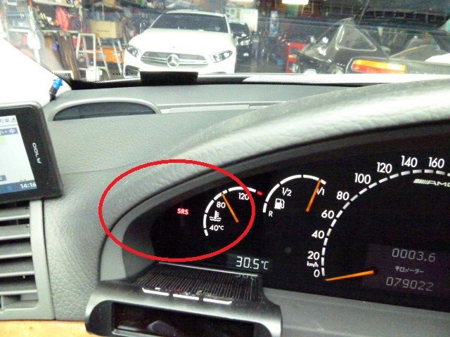 ベンツ W220 Sクラス SRS点灯にて中古エアバッグECU使用や 