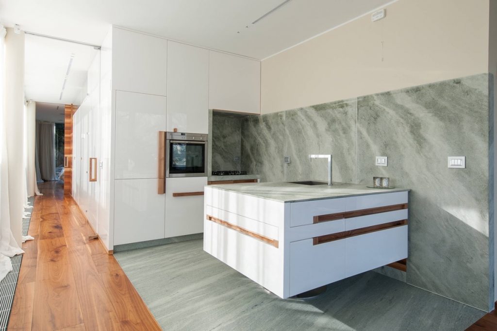thiết kế nhà bếp đẹp với đá marble.