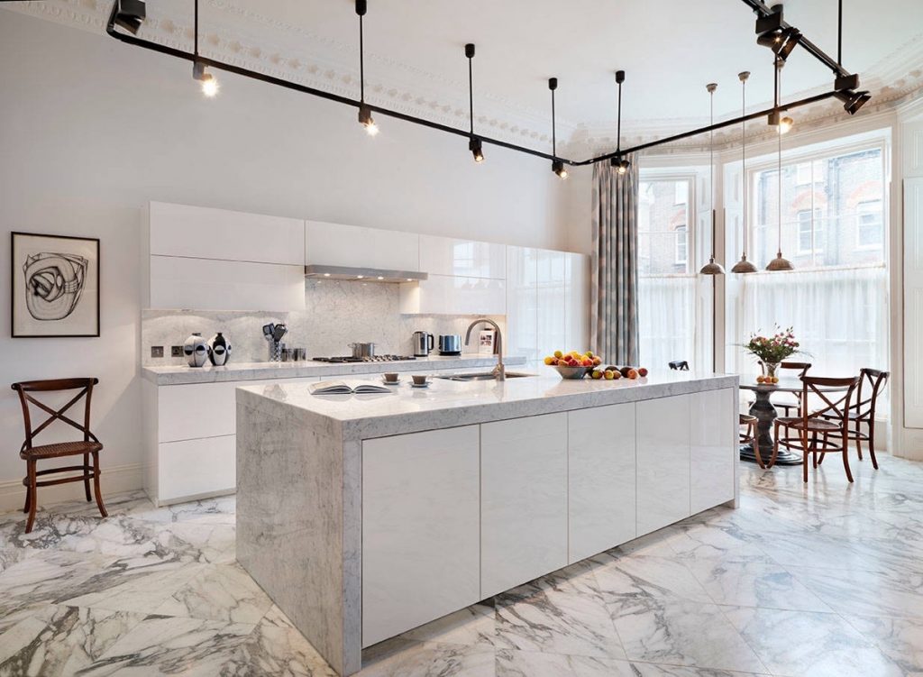 thiết kế nhà bếp đẹp với đá marble.