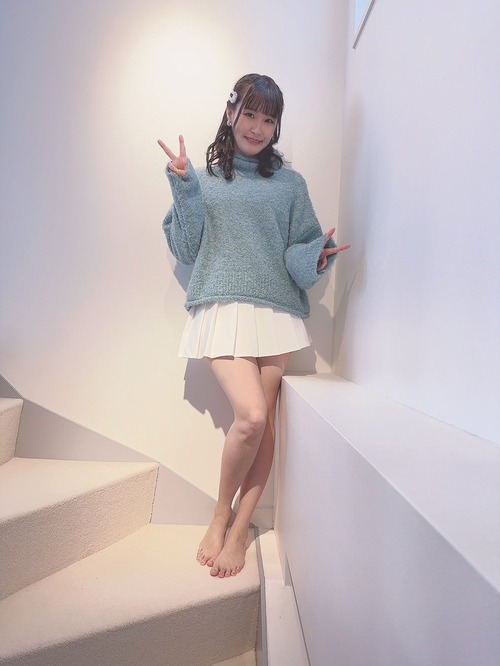 【画像】声優・相良茉優の足エッッッッ