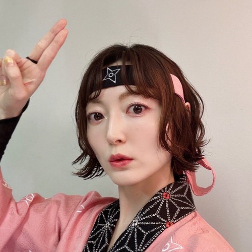 【画像】声優・花澤香菜さん、なんかかっこいい😳