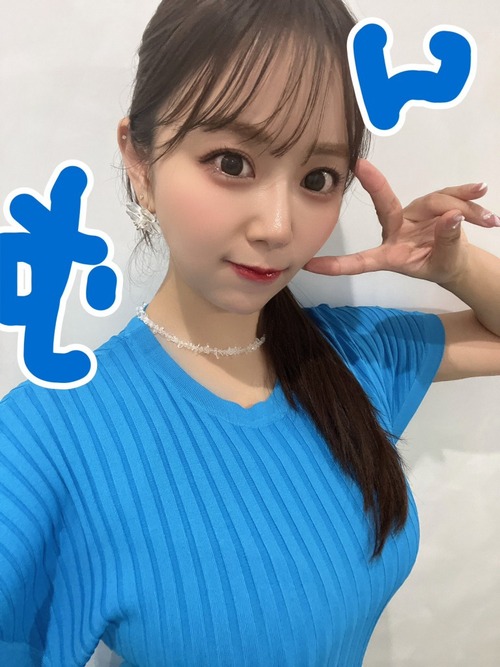 【画像】セクシー声優の井口裕香さん、ニットでデカブラが浮いてしまうｗ