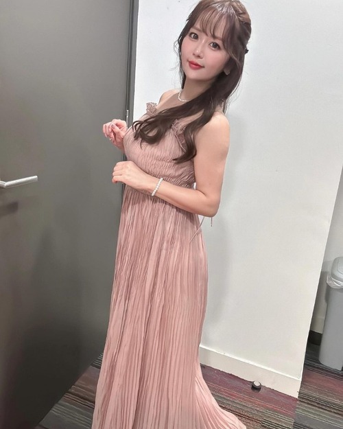 【画像】声優・井口裕香(36)さん、胸が強調されたドレスを披露ｗｗｗｗ