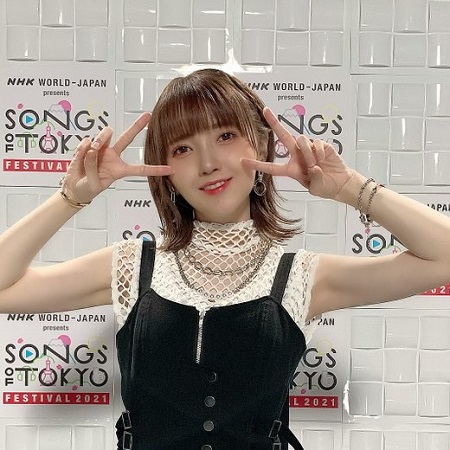 【画像】声優の鬼頭明里さん、ツルツルすぎる腋をアピールしてしまうｗ