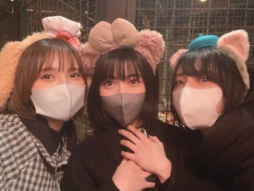 【画像】声優・鬼頭明里&佐倉綾音、女優の浜辺美波とディズニーへ行くwww