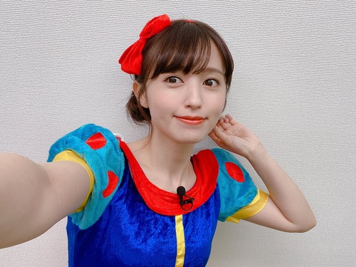 【画像】声優の逢田梨香子さん、白雪姫になる