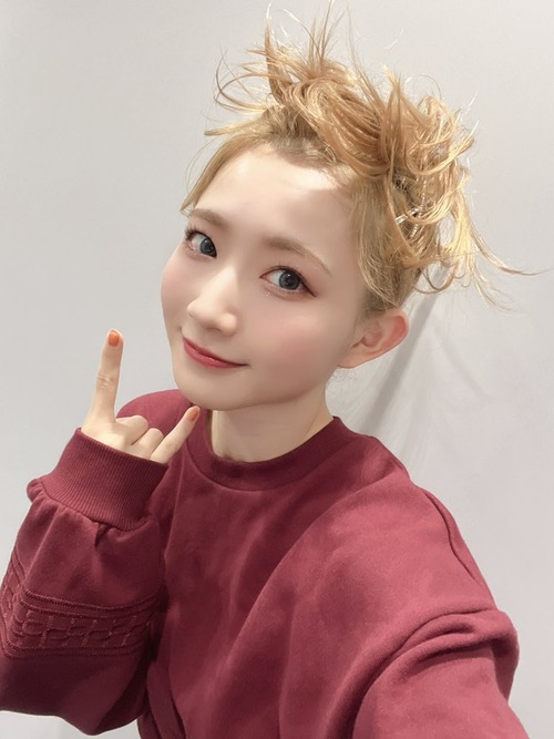 【画像】美人声優の青山なぎささん、スーパーサイヤ人化ｗｗｗ