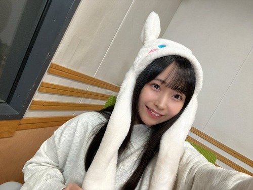 【画像】声優・羊宮妃那ちゃん、シナモロールを被った姿が可愛すぎるｗｗｗｗ