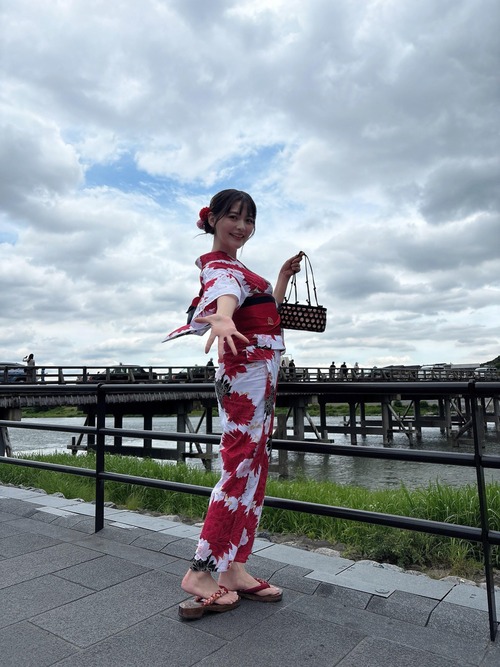【画像】人気声優・上坂すみれさん、浴衣で強調するｗｗｗｗ
