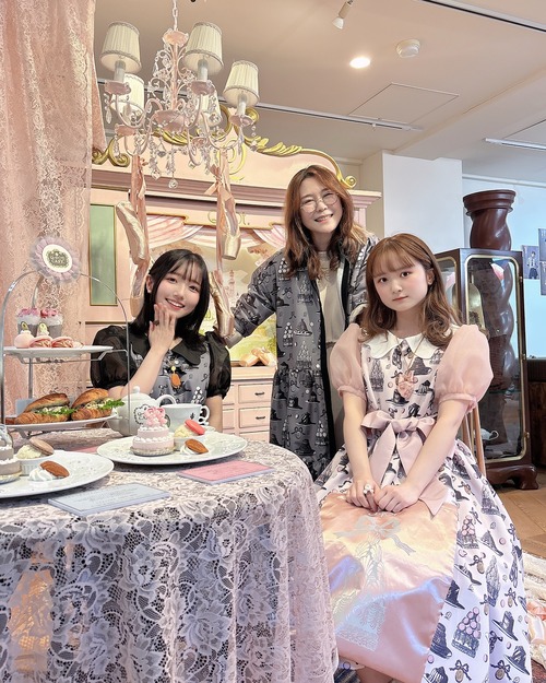 【画像】松屋声優の園崎未恵さん、ロリータ声優二人のかーちゃんみたいになる