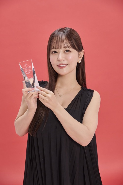 声優グラドル・井口裕香さん、週プレ賞を受賞
