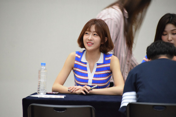 LABOUM #19