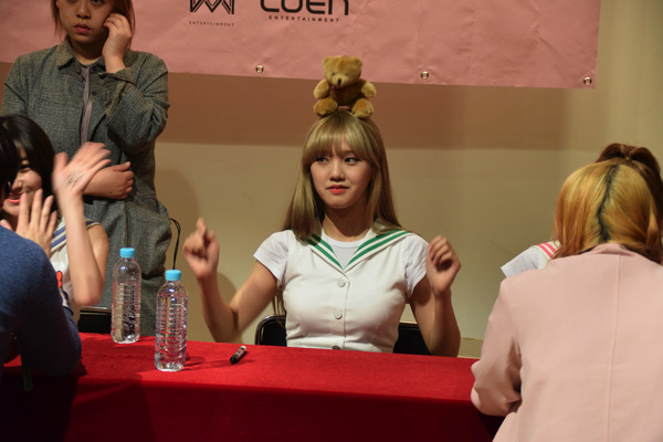 OH MY GIRL #19