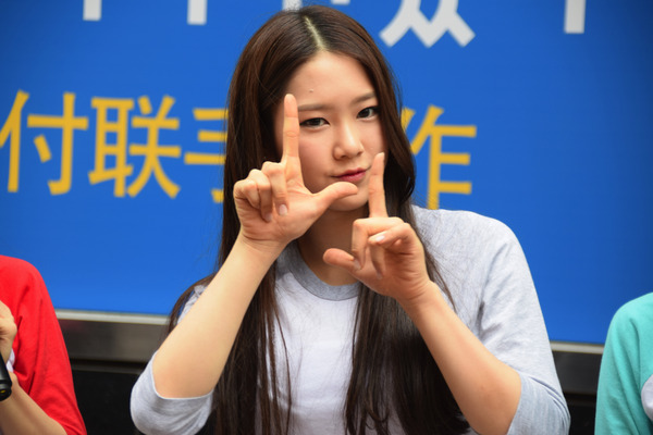 OH MY GIRL 明洞 #5
