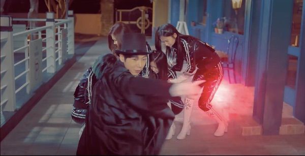 CRAYON POP