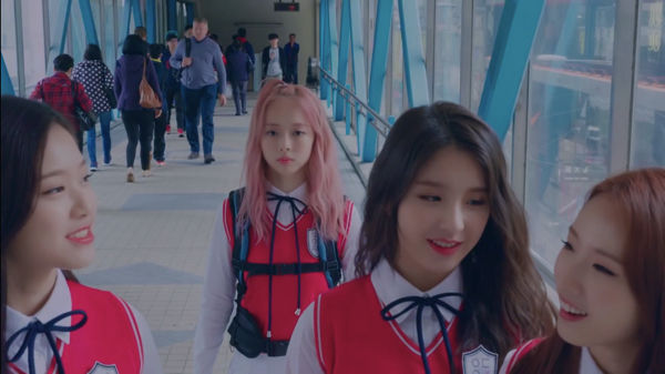 LOOΠΔ