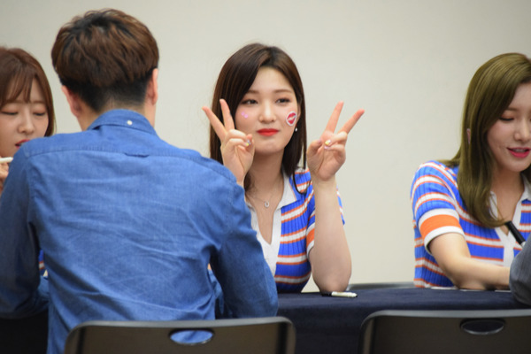 LABOUM #29