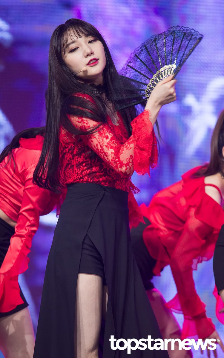 Pristin 今週は Black Widow のターン ぱんちゃぱんちゃ Pristin 今週は Black Widow のターン ぱんちゃぱんちゃ
