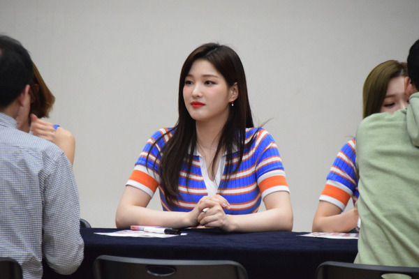 LABOUM #16