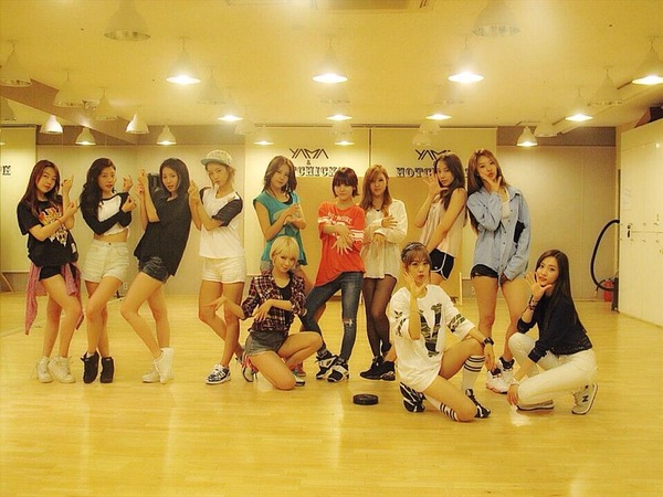 GIRL'S DAY&AOA&BESTie コラボ