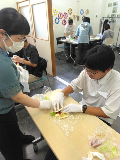 トルティーまきまき