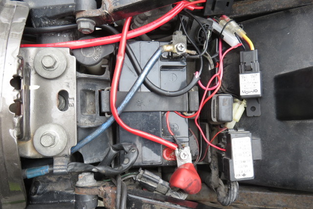 Cbr1100xx Hidリレー取り付け バッテリーターミナル増設 へなちょこ日記