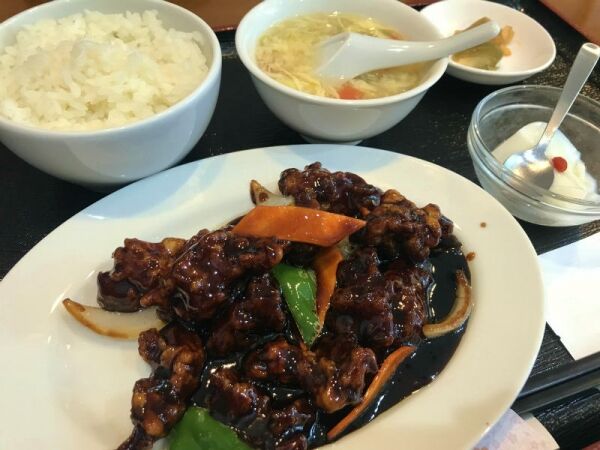 【休日のご飯】街の中華で酢豚を食べた
