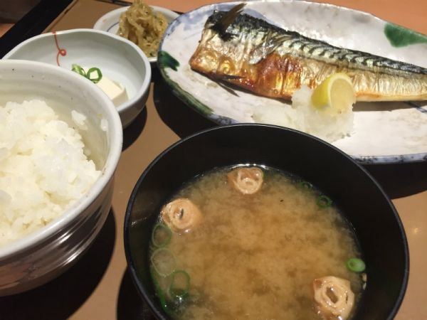 【出張のご飯】やよい軒の焼きさば定食