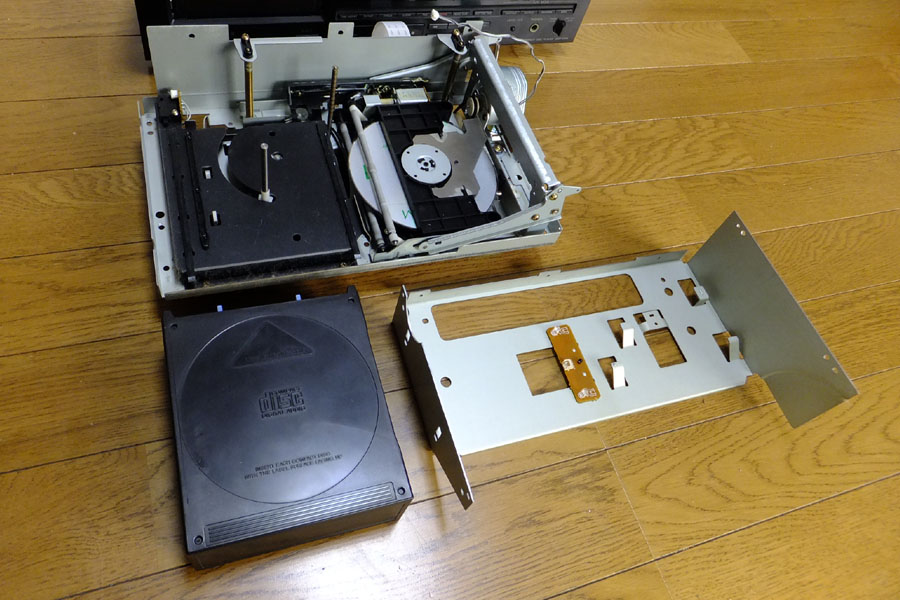 SONY 10連装CDプレーヤー、CDP-C910の修理復活 : Jazz工房Nishimuraの