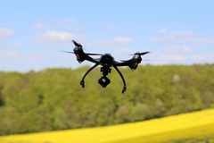 drone-1816506_640