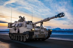 M109A7_Paladin_self-propelled_howitzer