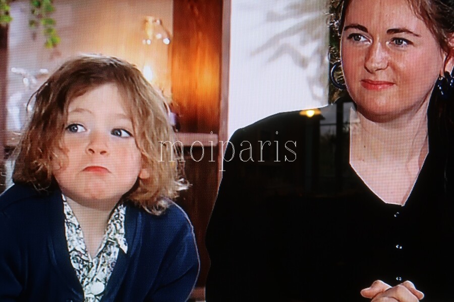 とびきり可愛いフランスの男の子と魅力的な容姿のアジア人 パリ生活社ミルクとマカロン2
